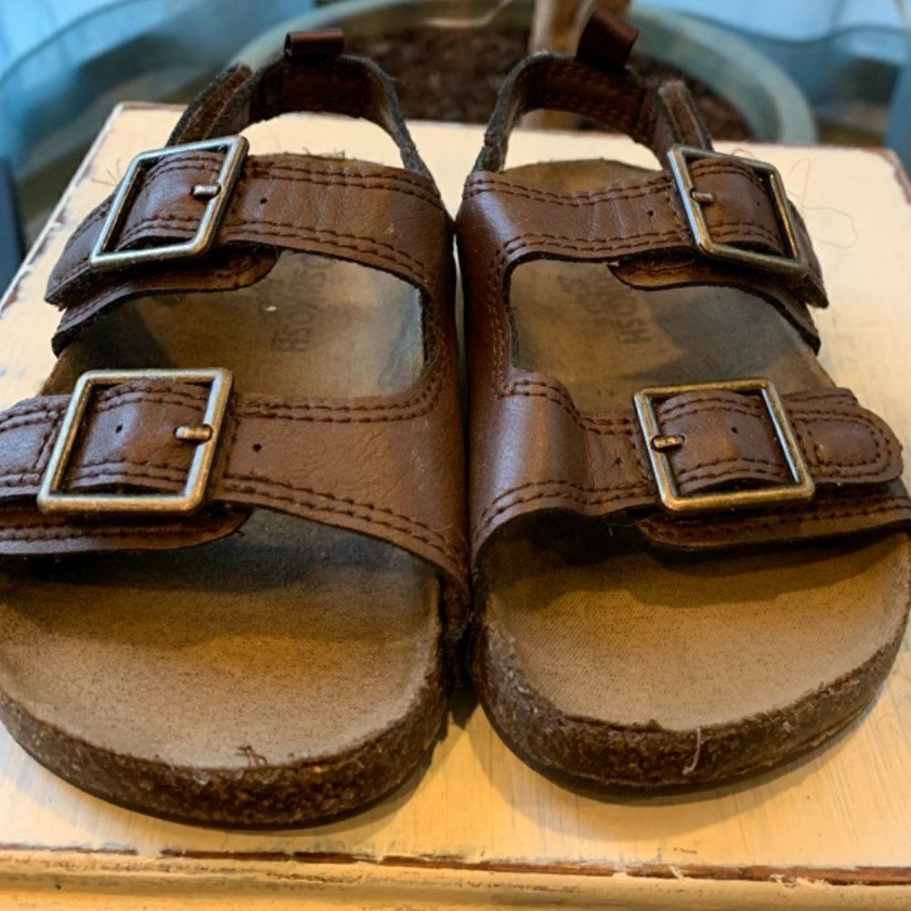 OshKosh Birkenstock Style Sandal. Size 7